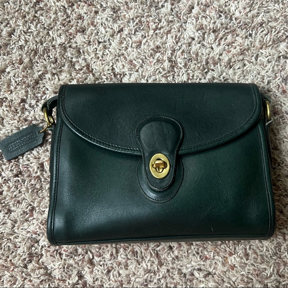 Vintage coach devon in forest green
